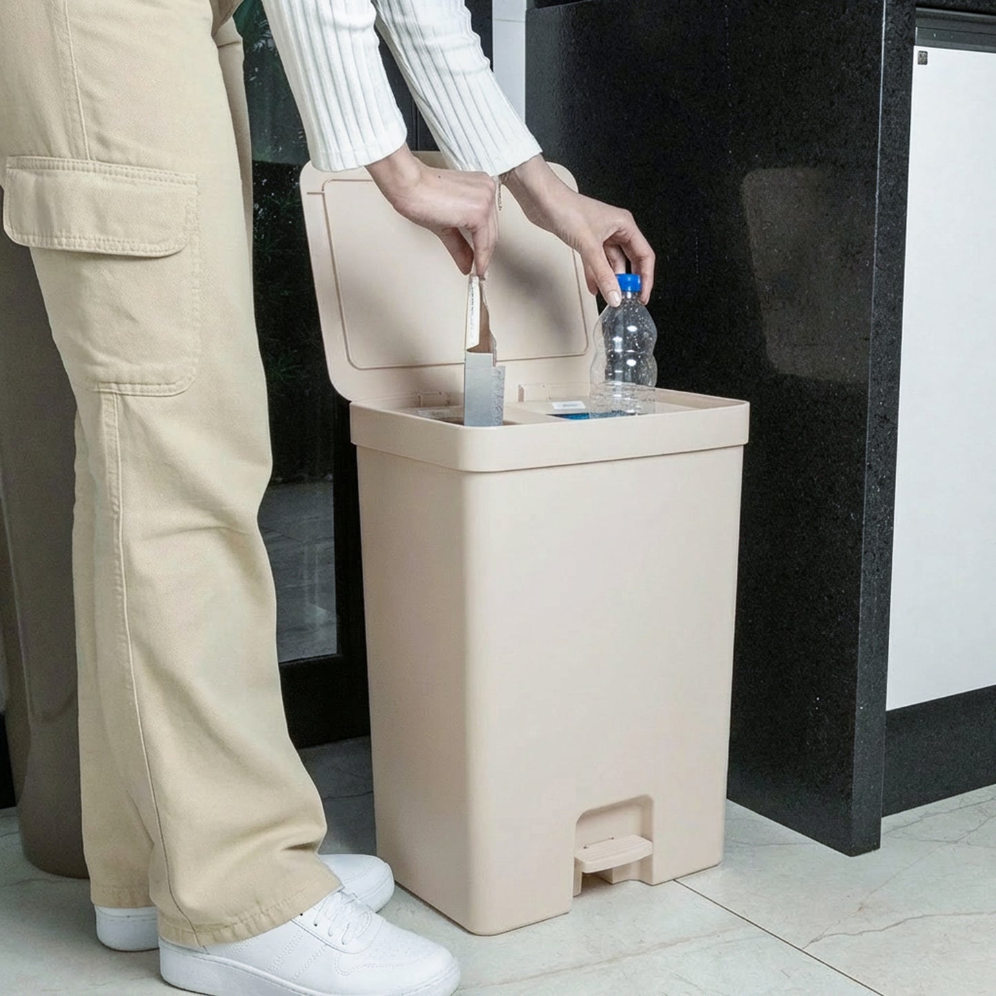 Lixeira com Pedal Ou 30L Linha Trium