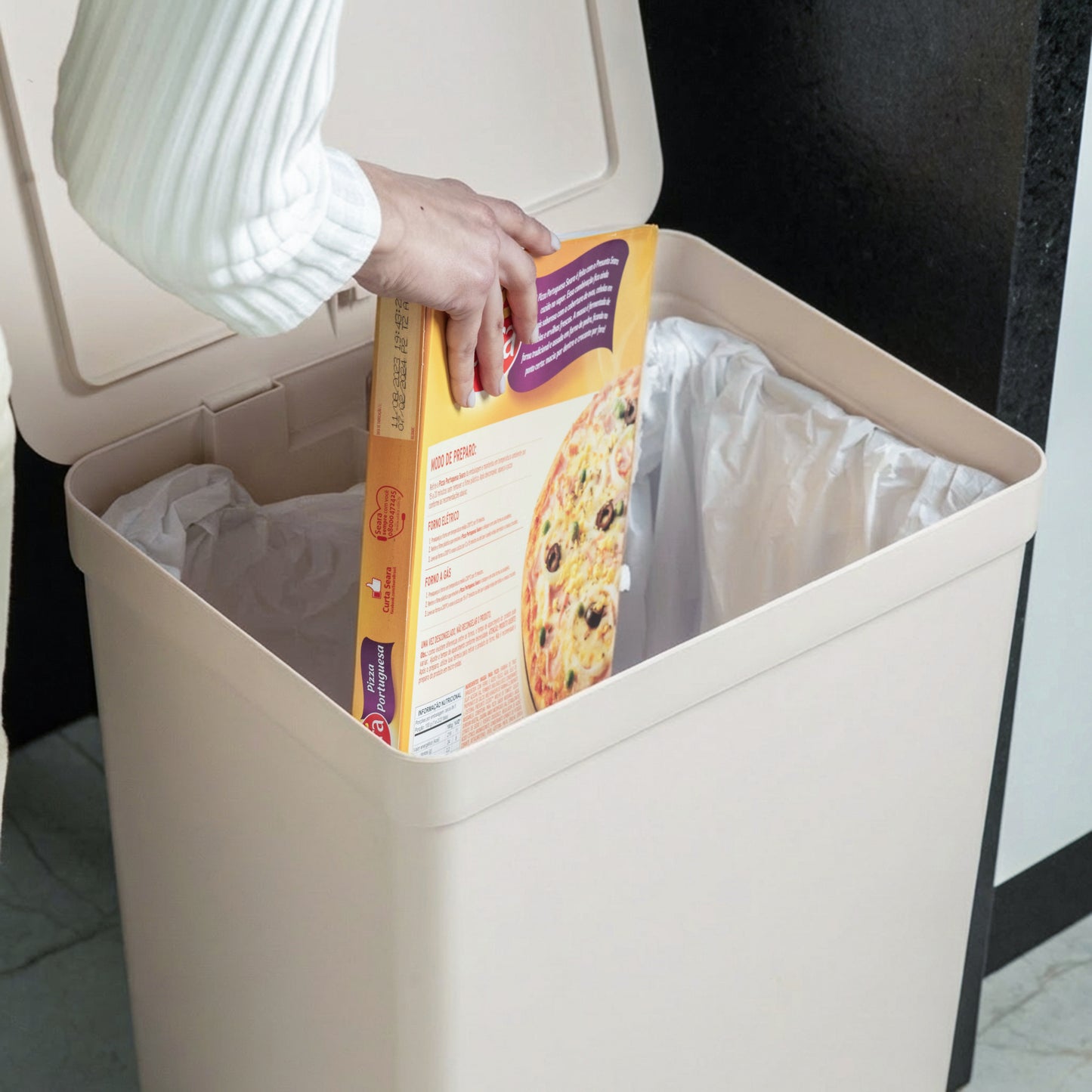 Lixeira com Pedal Ou 50L Linha Trium