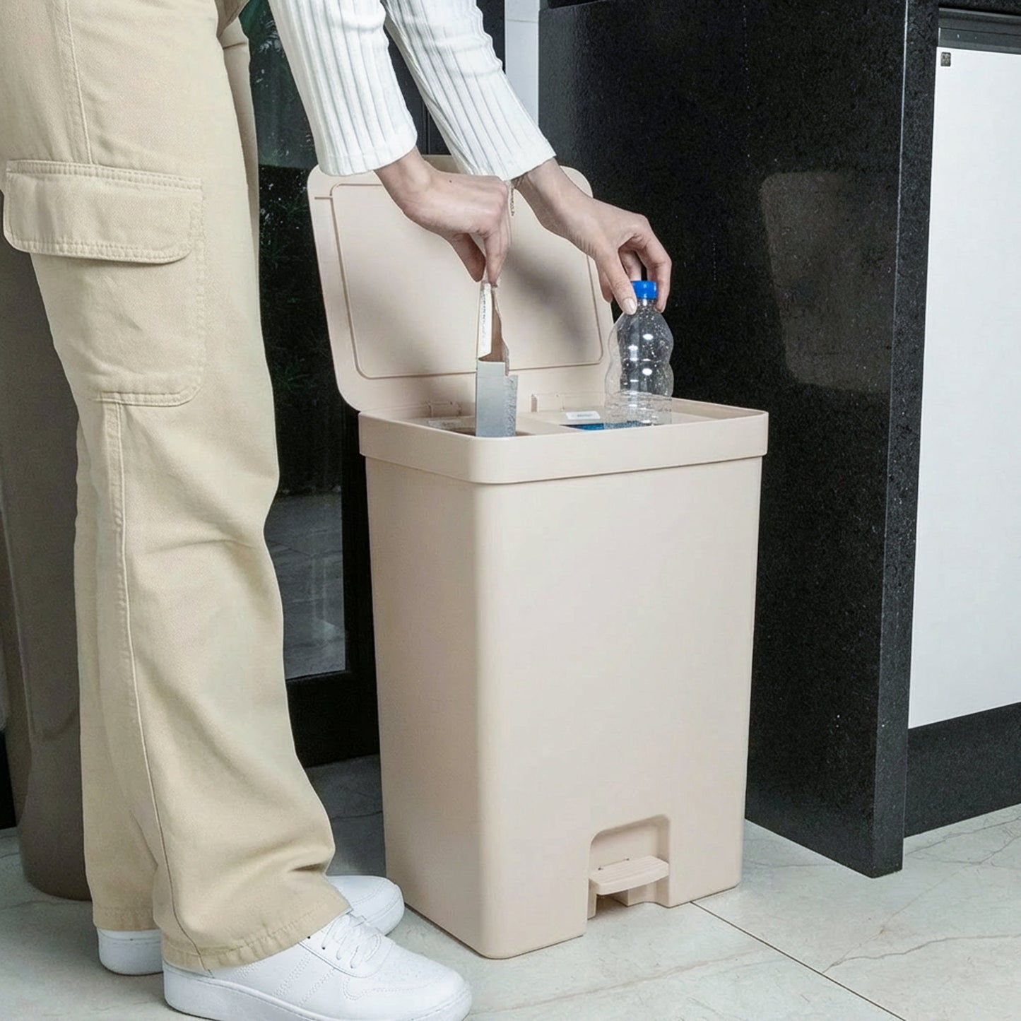 Lixeira com Pedal com Duplo Compartimento Ou 30L Linha Trium